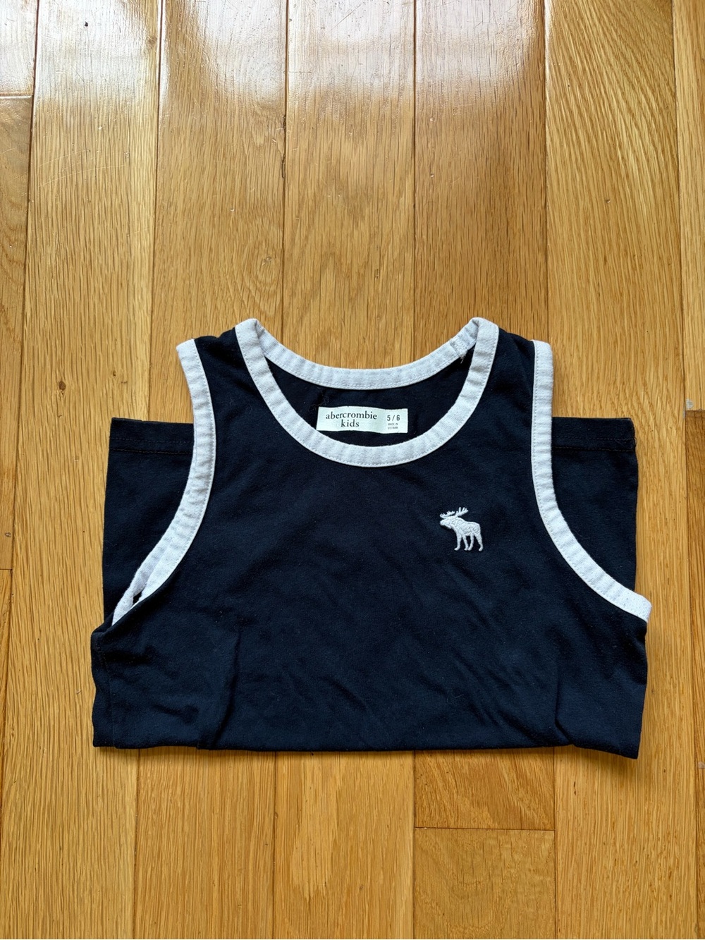 abercrombie kids navy blue tank top with white trim
